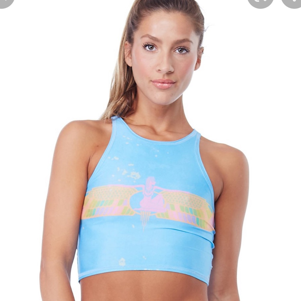 TEEKI TOP
